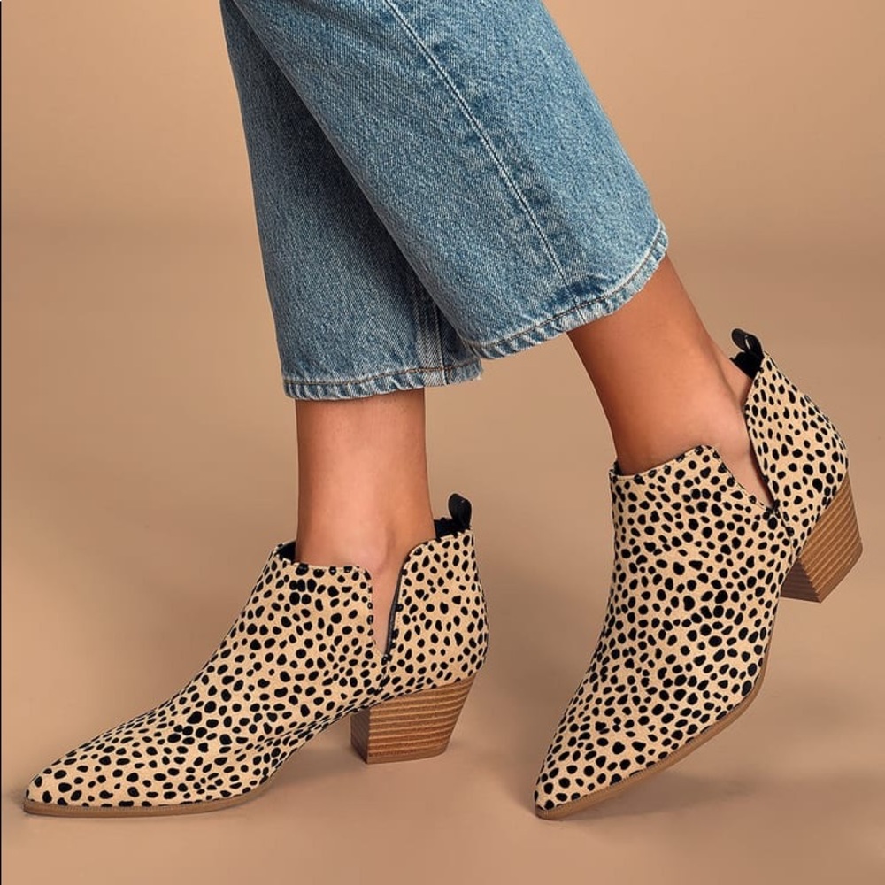NWT Lulus Tan & Black Cheetah Print Ankle Booties